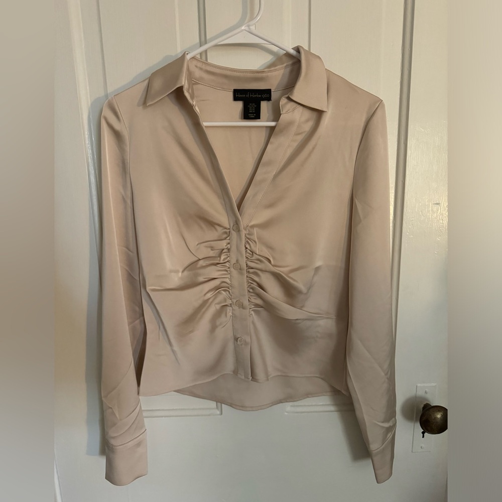 House of Harlow champagne silky top